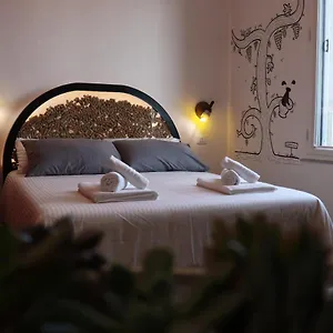 Liotru Maisonne, With En-suite Bathroom And Shared Bathroom Bed & Breakfast Catánia